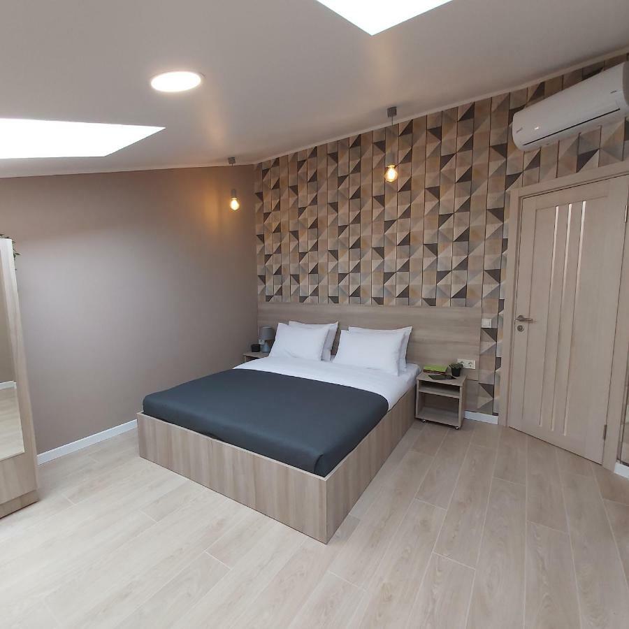 Two-Bedroom Apartment Near Forum Львов Экстерьер фото