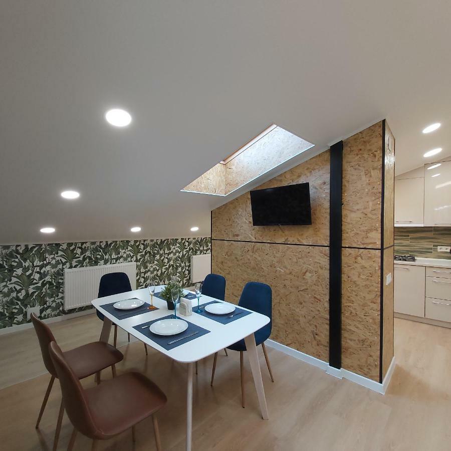 Two-Bedroom Apartment Near Forum Львов Экстерьер фото