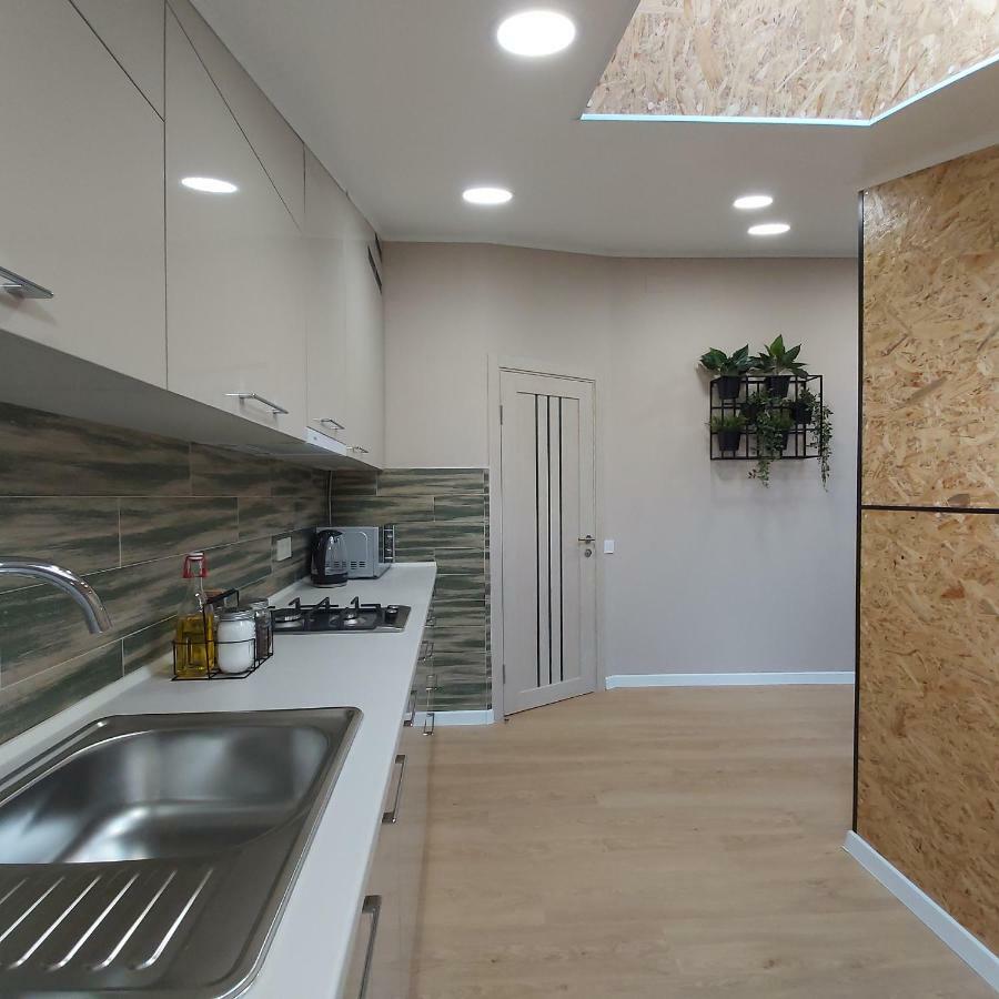 Two-Bedroom Apartment Near Forum Львов Экстерьер фото