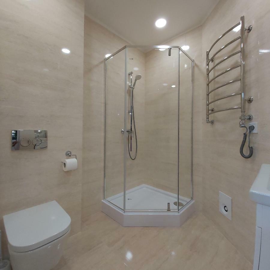 Two-Bedroom Apartment Near Forum Львов Экстерьер фото